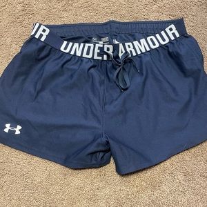 Comfortable athletic shorts with adjustable strings